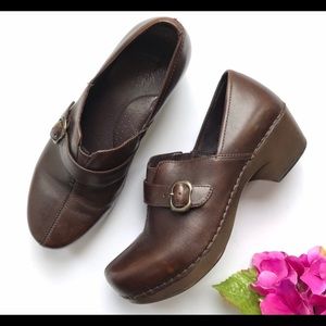 Dansko brown shoes size 40 (10)